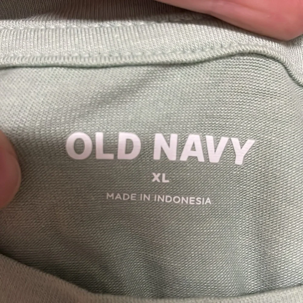 Old Navy size XL Light Sage Green Short Sleeve Cropped Soft Stretchy T-shirt
